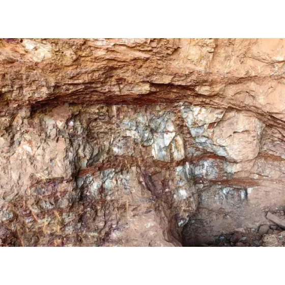 اختبار المعالجة المعدنية لخام الأكسيد المتعدد الفلزات