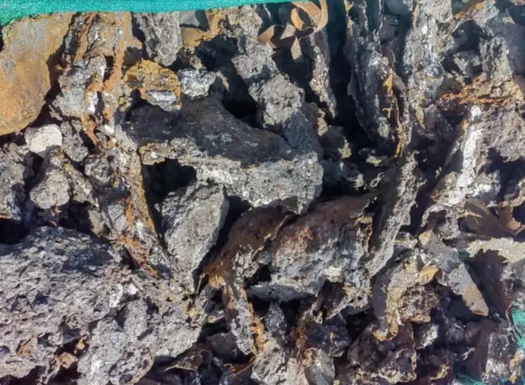 الاستخلاص العميق واختبار تحسين جودة مكونات الحديد من خبث الأفران العالية