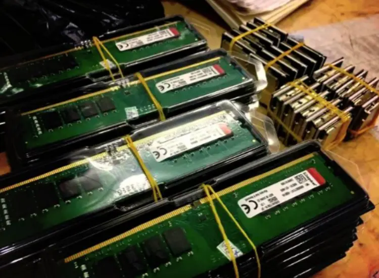 اختبار استرداد الذهب والقصدير والنحاس من النفايات الإلكترونية