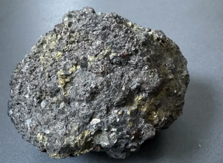 اختبار الفصل بالتعويم للخامات المعقدة المتعددة الفلزات