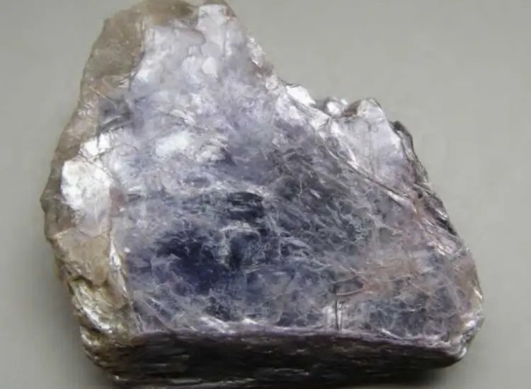 اختبار المعالجة المعدنية لخام الليثيوم